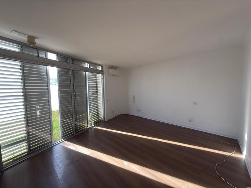 To Let 3 Bedroom Property for Rent in Sea Point Western Cape